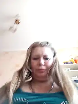 KiraStanton online show from 26, 3, 2026