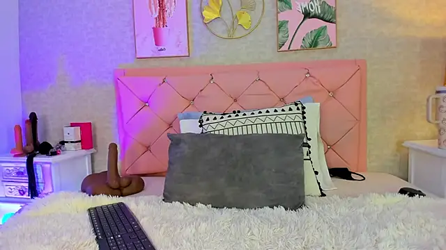 Snapshot of julietta_pink chatting on 29, 4, 2026 julietta pink online show from 29, 4, 2026