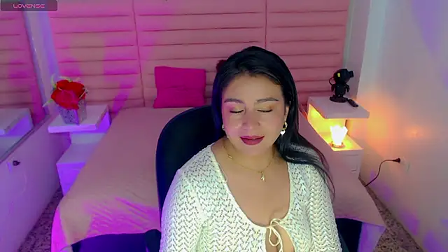 scarleth whisper online show from 24, 3, 2026