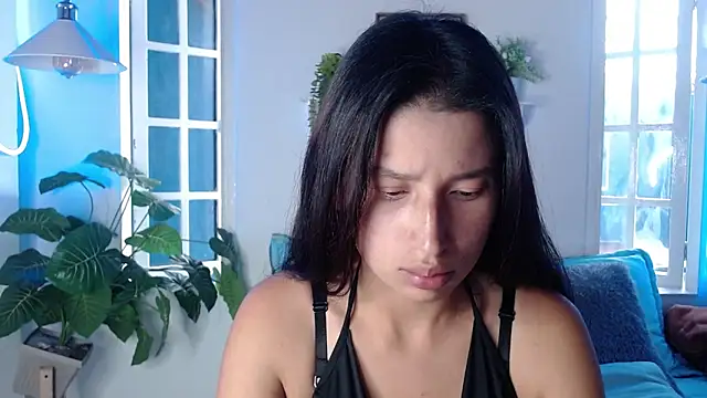 milk chloe  online show from 4, 3, 2026