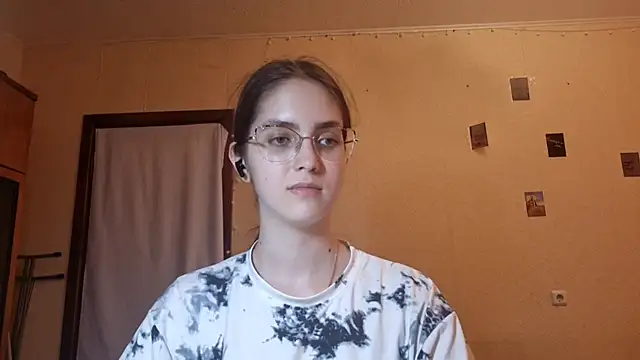 Katelemon online show from 8, 7, 2026