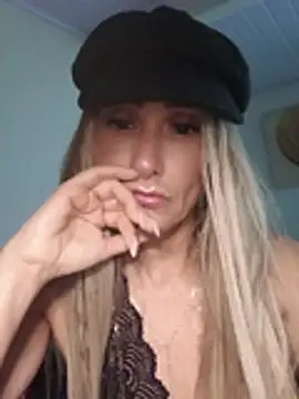 Snapshot of anajulia10 chatting on 6, 7, 2026 anajulia10 online show from 6, 7, 2026
