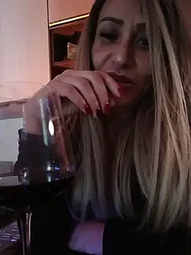 Snapshot of anajulia10 chatting on 16, 7, 2026 anajulia10 online show from 16, 7, 2026