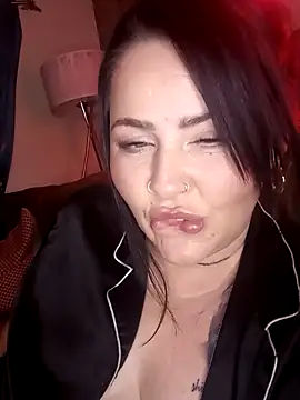 Kandi-kiss online show from 7, 4, 2026