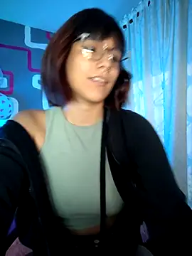 Snapshot of ElowenVirelle chatting on 21, 2, 2026 ElowenVirelle online show from 21, 2, 2026