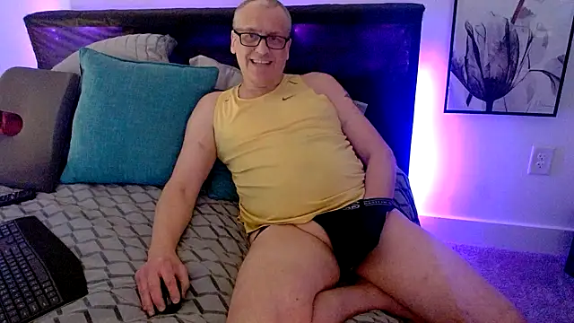 Snapshot of BlameItOnJunior chatting on 5, 7, 2026 BlameItOnJunior online show from 5, 7, 2026