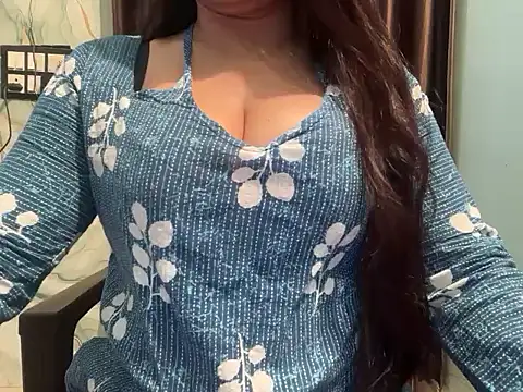 Snapshot of Avneet_kaurr1 chatting on 17, 5, 2026 Avneet kaurr1 online show from 17, 5, 2026