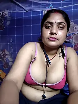 Snapshot of Aanushaka chatting on 17, 4, 2026 Aanushaka online show from 17, 4, 2026