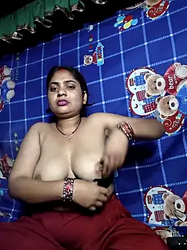 Snapshot of Aanushaka chatting on 18, 4, 2026 Aanushaka online show from 18, 4, 2026