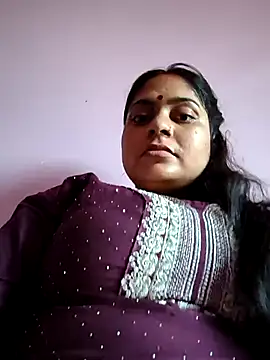 Snapshot of Aanushaka chatting on 7, 5, 2026 Aanushaka online show from 7, 5, 2026