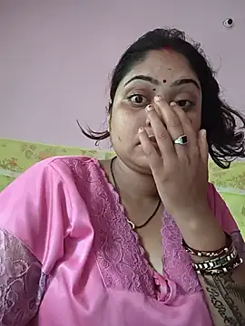 Snapshot of Aanushaka chatting on 2, 6, 2026 Aanushaka online show from 2, 6, 2026