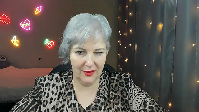 Mary-Leee online show from 6, 3, 2026