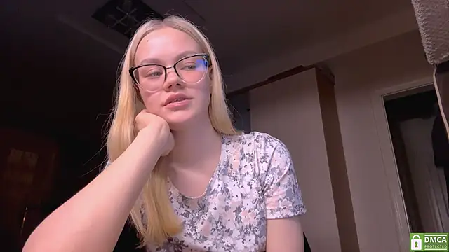 MiaCashe online show from 24, 2, 2026