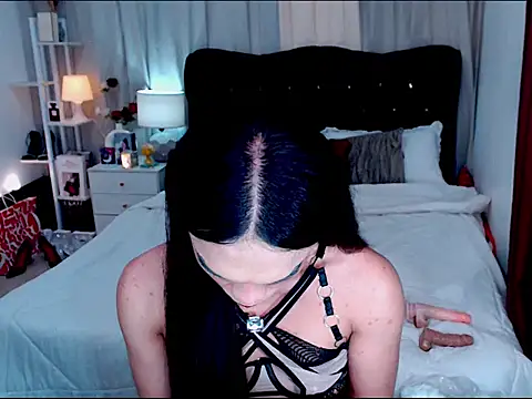 Snapshot of YzaHellsex chatting on 26, 3, 2026 YzaHellsex online show from 26, 3, 2026