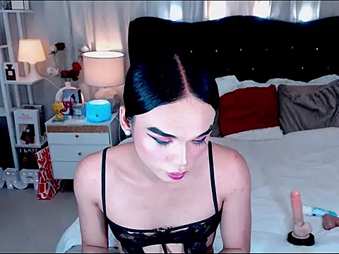 Snapshot of YzaHellsex chatting on 4, 4, 2026 YzaHellsex online show from 4, 4, 2026