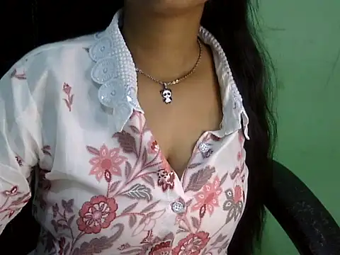 cute momo love online show from 26, 3, 2026