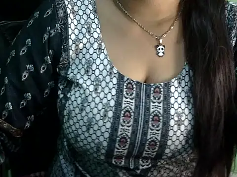 cute momo love online show from 3, 4, 2026