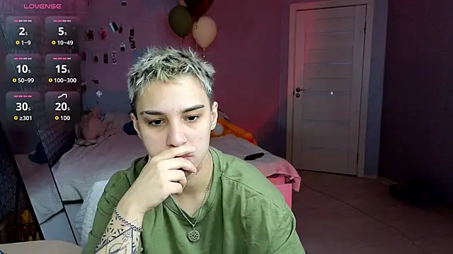 LuxuryLoverss online show from 14, 4, 2026