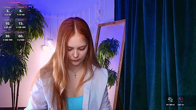 Elle Funning online show from 4, 4, 2026