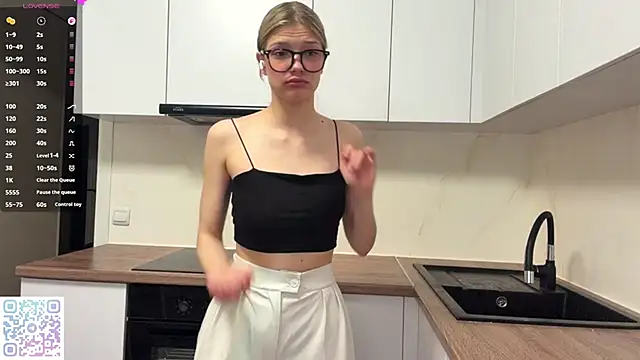 Snapshot of Carolini_i chatting on 14, 6, 2026 Carolini i online show from 14, 6, 2026