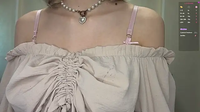 Snapshot of Carolini_i chatting on 17, 7, 2026 Carolini i online show from 17, 7, 2026