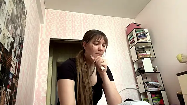 Snapshot of JanineThielman chatting on 6, 6, 2026 JanineThielman online show from 6, 6, 2026