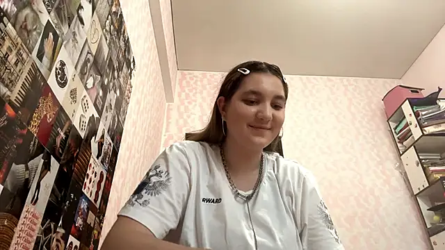 Snapshot of JanineThielman chatting on 11, 6, 2026 JanineThielman online show from 11, 6, 2026