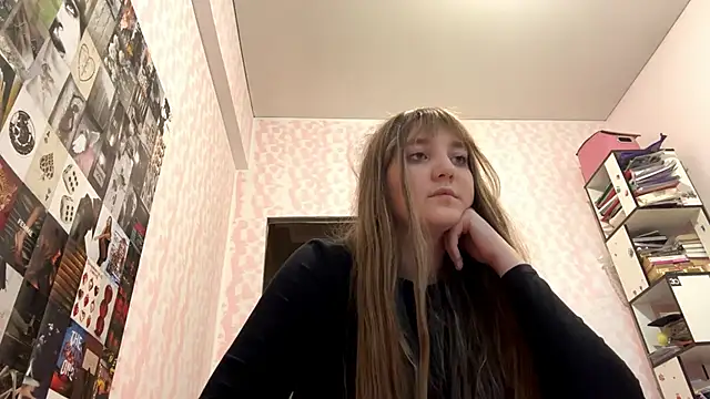 Snapshot of JanineThielman chatting on 18, 6, 2026 JanineThielman online show from 18, 6, 2026