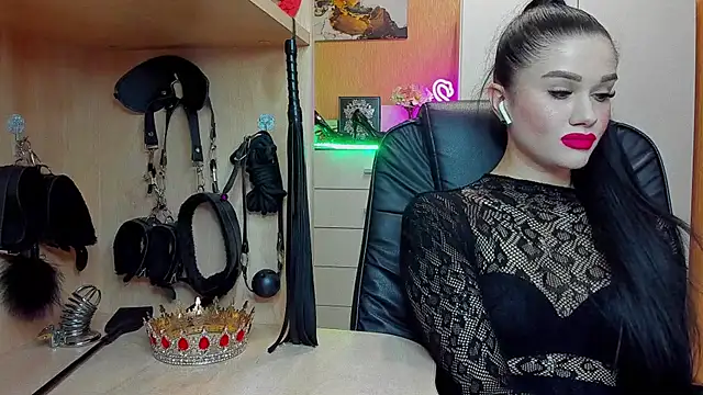 Snapshot of KristiTopxx chatting on 19, 4, 2026 KristiTopxx online show from 19, 4, 2026