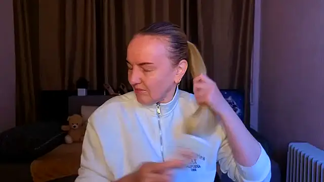 Snapshot of Bella_soulmate chatting on 16, 6, 2026 Bella soulmate online show from 16, 6, 2026