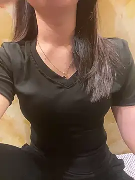Snapshot of Sullys_ chatting on 30, 3, 2026 Sullys online show from 30, 3, 2026