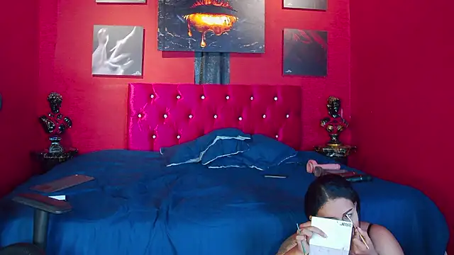 Luna Dante fox online show from 22, 3, 2026