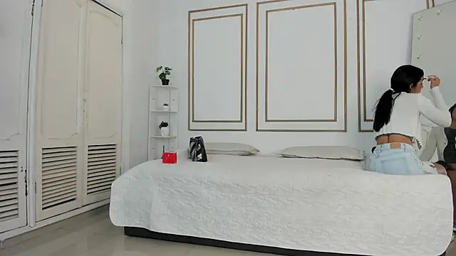 emily gaviria1 online show from 28, 3, 2026