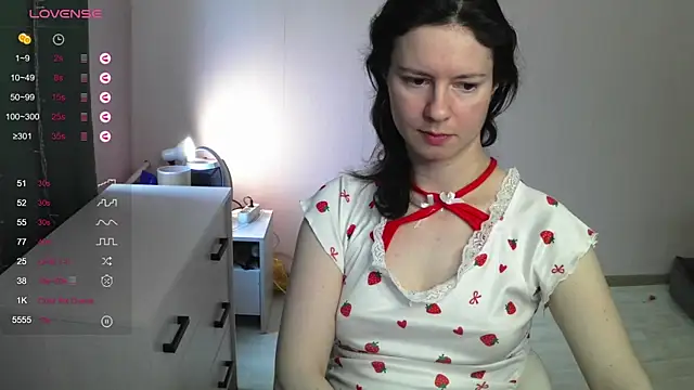 Snapshot of Senxual_Tease chatting on 5, 4, 2026 Senxual Tease online show from 5, 4, 2026