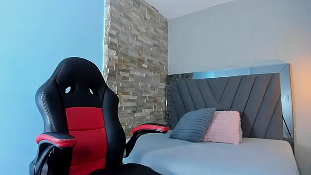 Snapshot of LUCIA_KHAN chatting on 15, 7, 2026 LUCIA KHAN online show from 15, 7, 2026
