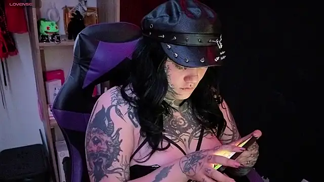 Snapshot of aradia_66 chatting on 25, 7, 2026 aradia 66 online show from 25, 7, 2026