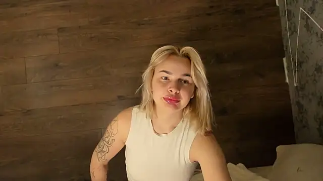 Snapshot of AmmyLuu chatting on 9, 6, 2026 AmmyLuu online show from 9, 6, 2026