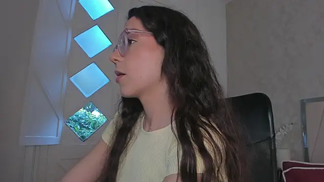 Arii wilde online show from 9, 4, 2026