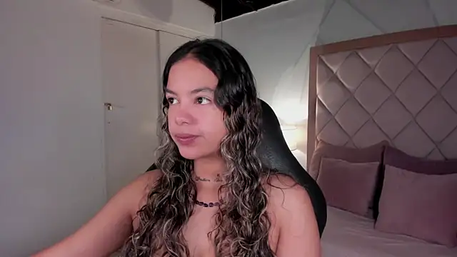 Snapshot of dulce_lyraa1 chatting on 30, 4, 2026 dulce lyraa1 online show from 30, 4, 2026