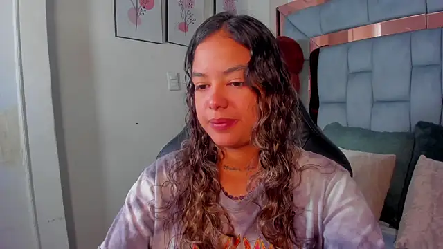 Snapshot of dulce_lyraa1 chatting on 2, 5, 2026 dulce lyraa1 online show from 2, 5, 2026