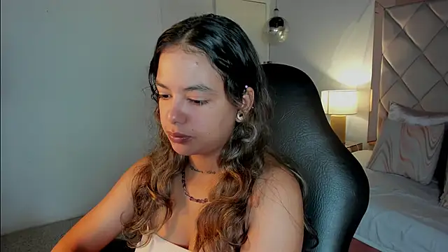 Snapshot of dulce_lyraa1 chatting on 15, 5, 2026 dulce lyraa1 online show from 15, 5, 2026