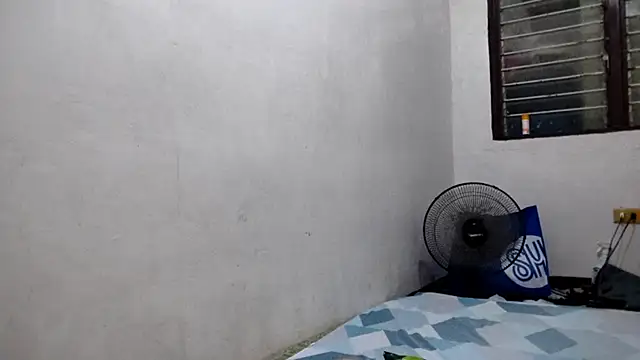 EllieCoconut001 online show from 10, 4, 2026