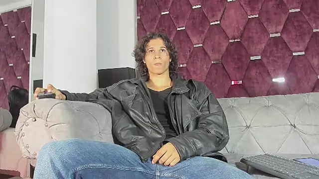 Snapshot of TonyBenedetti chatting on 10, 5, 2026 TonyBenedetti online show from 10, 5, 2026