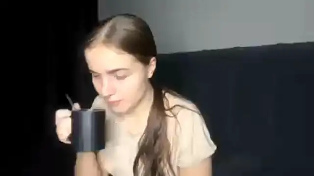 Snapshot of LowriseZiziphus chatting on 27, 2, 2026 LowriseZiziphus online show from 27, 2, 2026