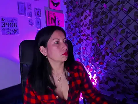 Snapshot of Megan_Collinss1 chatting on 25, 2, 2026 Megan Collinss1 online show from 25, 2, 2026