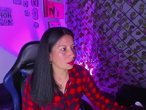 Snapshot of Megan_Collinss1 chatting on 2, 3, 2026 Megan Collinss1 online show from 2, 3, 2026