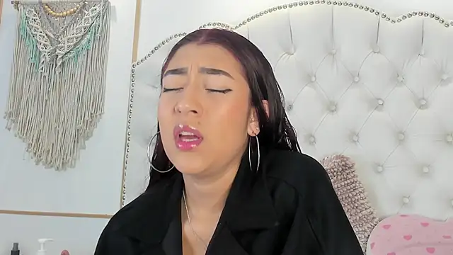 Sara funy online show from 19, 3, 2026