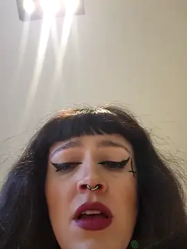 Mommynatrix online show from 23, 4, 2026