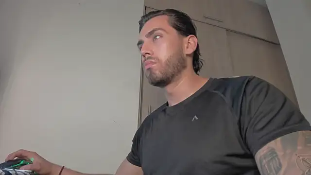 Axel  Blaze online show from 14, 4, 2026