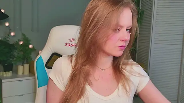 Snapshot of Sophie_Peach_ chatting on 25, 4, 2026 Sophie Peach online show from 25, 4, 2026